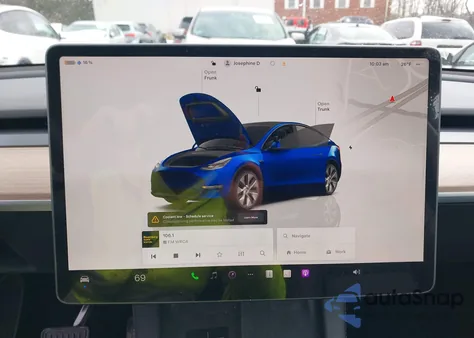 2023 Tesla Model Y Awd/Long Range Dual Motor All-Wheel Drive z USA, uszkodzony, nr VIN 7SAYGAEE6PF850531